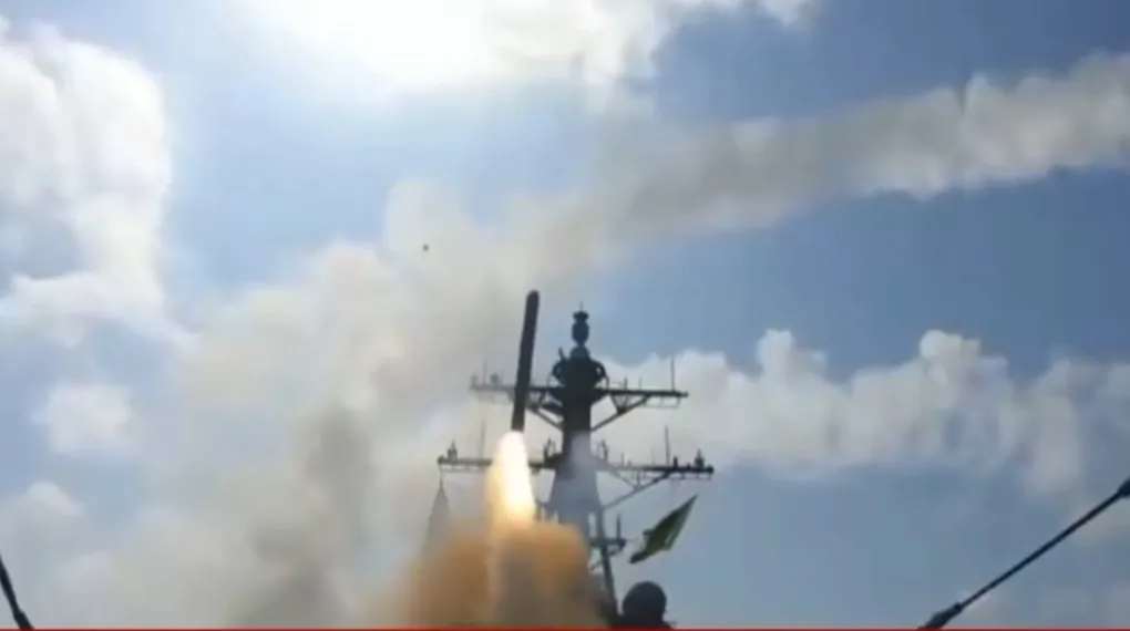 ABD İran'a ilk saldırı görüntülerini paylaştı