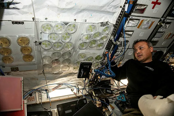 ilk-turk-astronot-alper-gezeravci-dunyaya-ne-zaman-donecek-spacexten-flas-aciklama-ertelendi-1706940167029.jpg