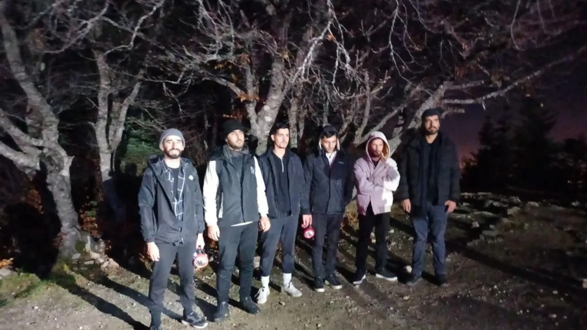 Uludağ'da ormanda mahsur kalan 6 kişi kurtarıldı