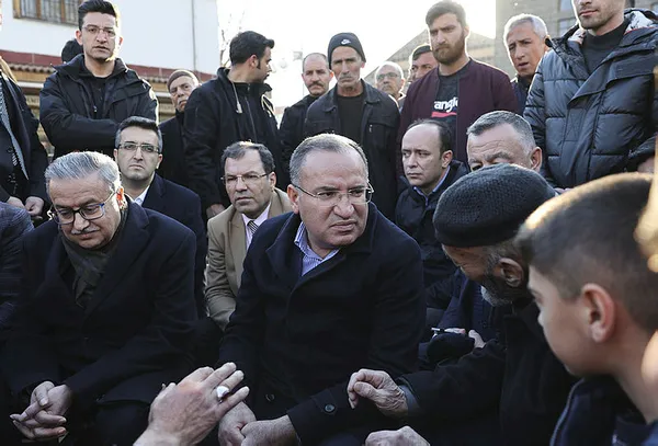 Adalet Bakanı Bekir Bozdağ açıkladı! Yıkılan binaların sorumlularına af yok: 184 kişi tutuklandı