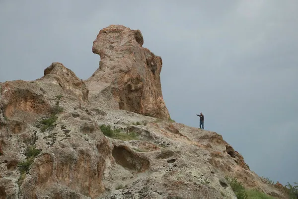 Sivas Gürün'da keşfedildi! Tepenin tam zirvesinde - 1