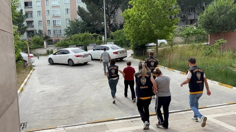1781337850103.jpeg Manisa'da çöpte bulunan bebeğin annesi yakalandı (AHABER)