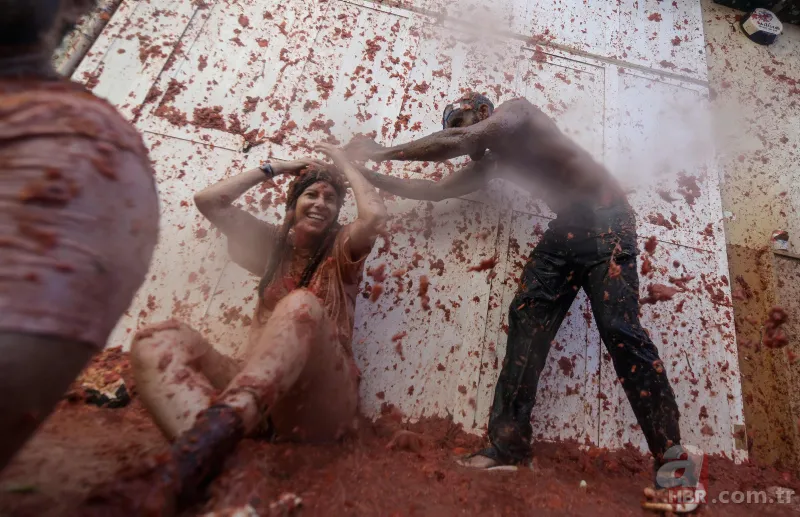 20 bin kişi 130 ton domates: La Tomatina! "Sanki yeniden doğuyoruz" 6