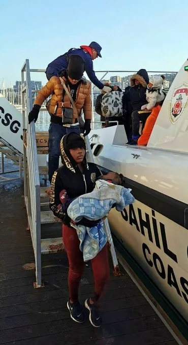 Didim ve Kuşadası'nda 111 göçmen yakalandı - 3