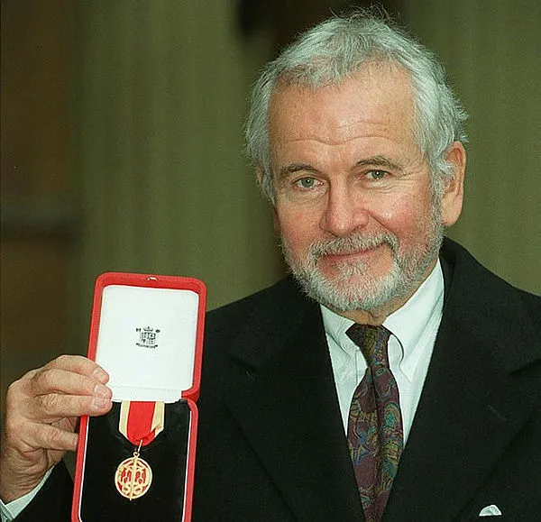Son dakika: İngiliz aktör Sir Ian Holm öldü! "Yüzüklerin Efendisi" filminde Bilbo Baggins'i canlandırmıştı - 2