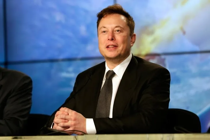 Elon Musk’tan olay yaratan tanıtım! İnsan beyni ’hack’lenecek!