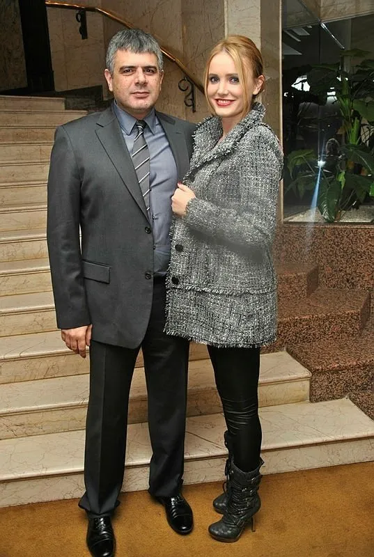 Ünlü oyuncu Meral Kaplan eşi Erkan Kiani’yi ihbar etti! Mahkemeden karar çıktı