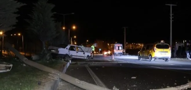 Alkollü sürücü dehşet saçtı! Önce araca sonra direğe çarptı