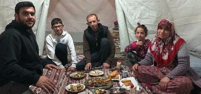 Kahramanmaraş'ta çadırda ilk iftar: Birbirimize sarılarak ayağa kalkacağız