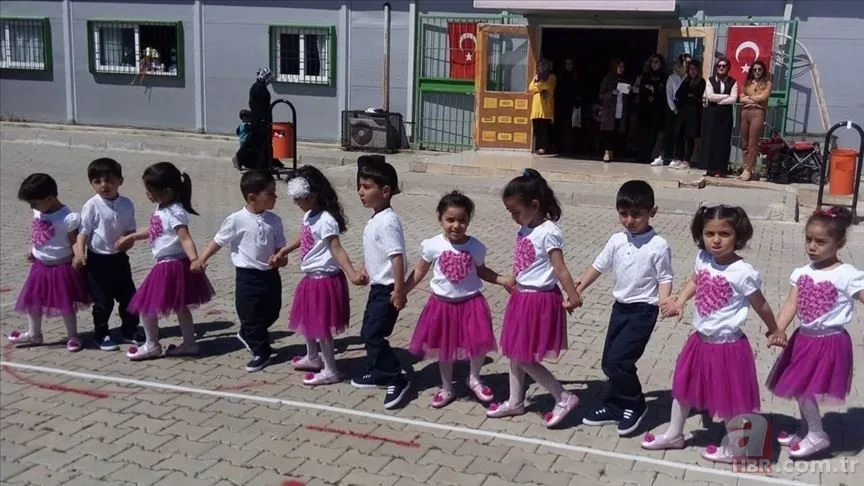 23 Nisan şiirleri 2021: En güzel 2-4-6 kıtalık 23 Nisan Ulusal Egemenlik ve Çocuk Bayramı'na özel şiirler 12