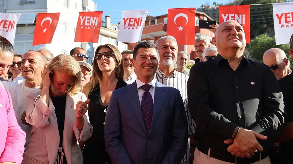 1789444347846.jpg Temizlik işlerinde kirli ihale: Marmaris Belediyesi’nde 430 milyonluk vurgun! Tutuklu müteahhide 6 ayda 5 kıyak - 1