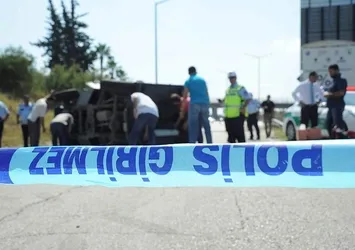 Zırhlı polis aracı devrildi! Yaralılar var