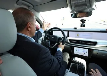 Son dakika: Başkan Erdoğan'dan yerli ve milli otomobil TOGG açıklaması! Bir TOGG hatırası