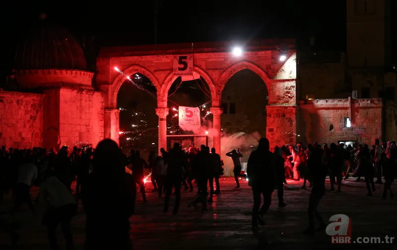 Terörist İsrail Mescid-i Aksa'da kan döktü! Yüzlerce yaralı var! İşte son görüntüler 23