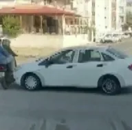 Kaza sonrası video çekerken...