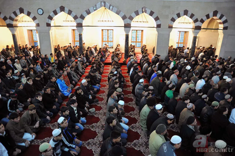 Teravih namazı evde kılınır mı? Teravih namazı nasıl kılınıyor, kaç rekat? Yatsı namazından önce mi kılınır? 3