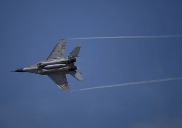 Rusya'da bombardıman uçağı düştü: 1 ölü