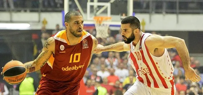 Galatasaray Odeabank’ta iki oyuncu kadro dışı