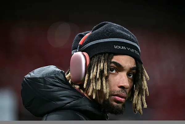 İngiliz devi Sacha Boey için gemileri yaktı! Rekor bonservis bedeli...