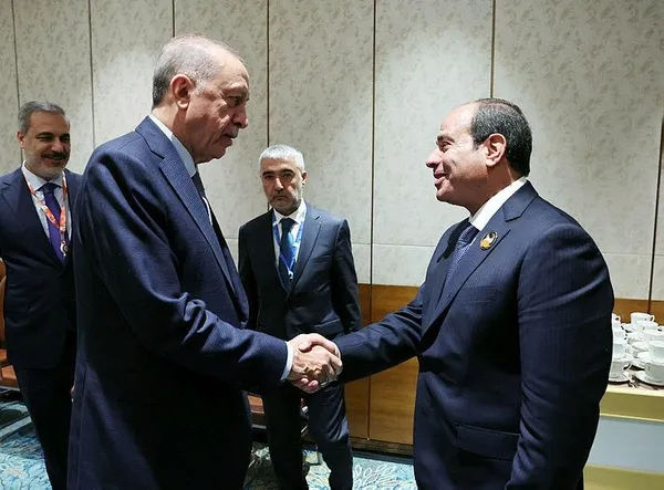 Başkan Erdoğan’dan G20 Liderler Zirvesi sonrası uçakta flaş açıklamalar: Tahıl koridoru, Türkiye’nin enerji merkezi olması, ABD ziyareti...