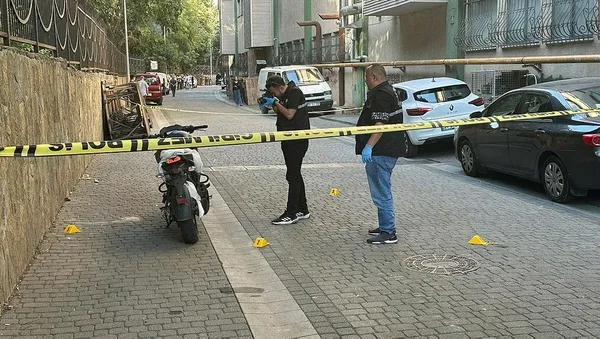 1688543324574.jpeg İstanbul'da sokak ortasında kasklı dehşet! Pusu kurup kurşunladılar! Olay anları kamerada - 2