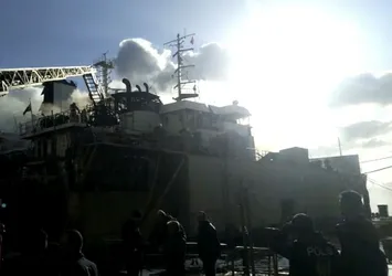 İstanbul Tuzla'da tersanede korku dolu anlar! Gemide yangın çıktı