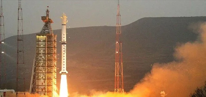 Çin uzaya 3 uydu daha fırlattı
