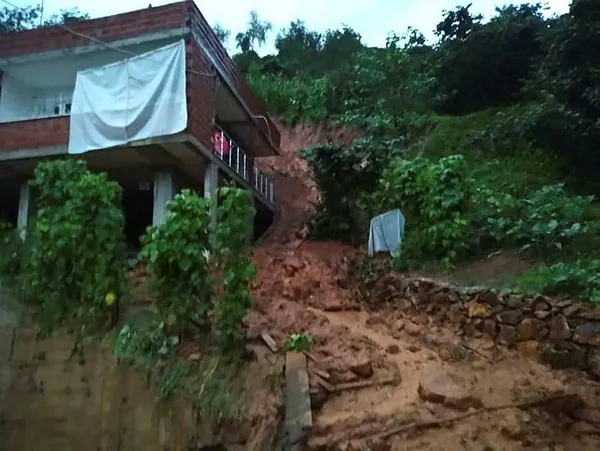 Giresun'un bazı ilçelerinde su baskınları yaşandı! Vali Enver Ünlü'den son dakika açıklaması - 1