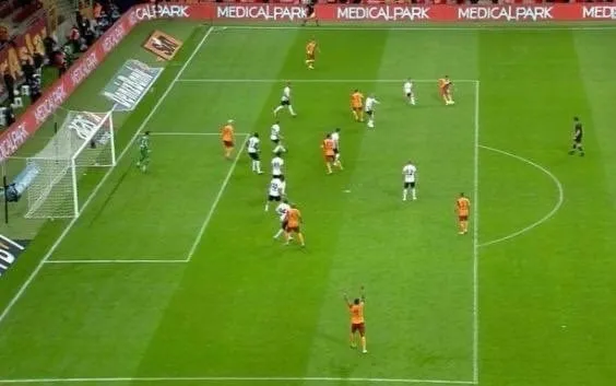 Beşiktaş, Galatasaray’ın golünü örnek göstererek tepki gösterdi: Adalet herkese lazım!
