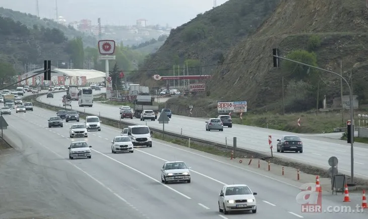 Tatilden dönenler Tekirdağ-İstanbul yolunda trafiğe neden oldu