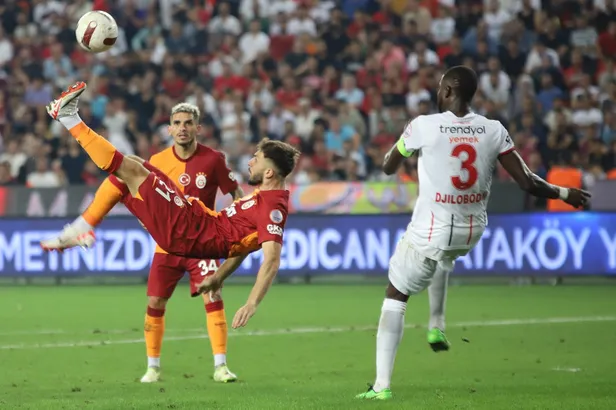 galatasaraydan-dunyada-ses-getirecek-transfer-real-madridin-eski-yildizi-yolda-tam-15-milyon-euro-1706547452517.jpg Galatasaray'dan dünyada ses getirecek transfer! Real Madrid'in eski yıldızı yolda! Tam 15 milyon euro - 5