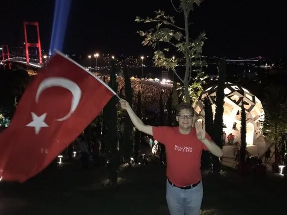 Erdoğan hayranı Alman gazeteci'den 15 Temmuz desteği - 3