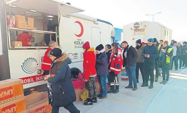 Türkiye Hatay için seferber oldu! Dört bir yandan yardım yağıyor