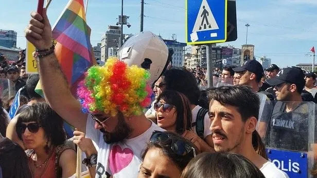 CHP’li İBB’den cuma namazı saatinde zorunlu LGBT eğitimi
