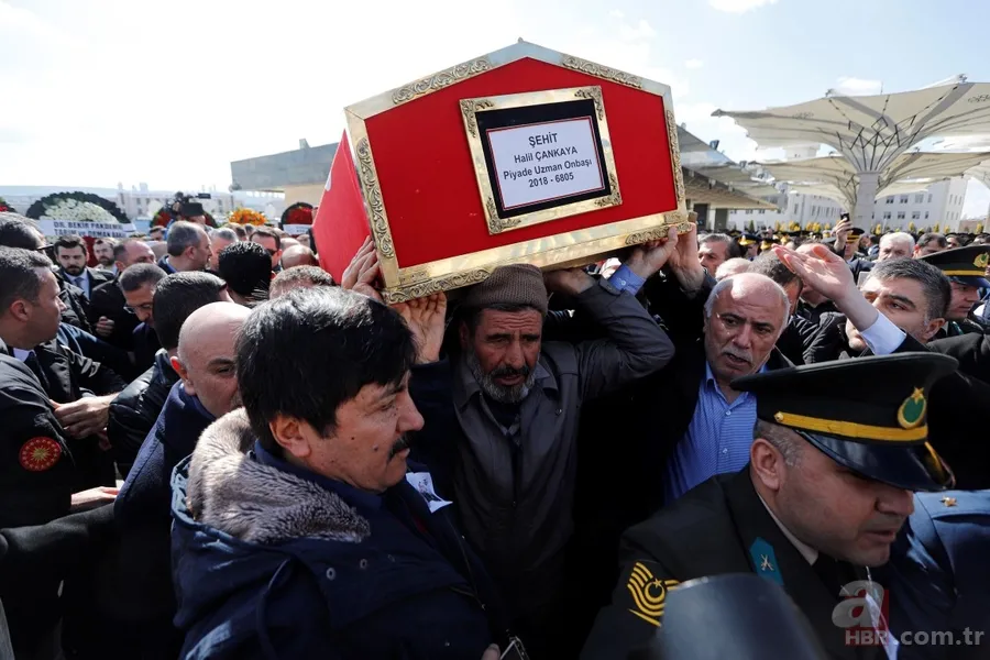 Son dakika: İdlib şehidi Uzman Onbaşı Halil Çankaya Ankara'da son yolculuğuna uğurlandı 18