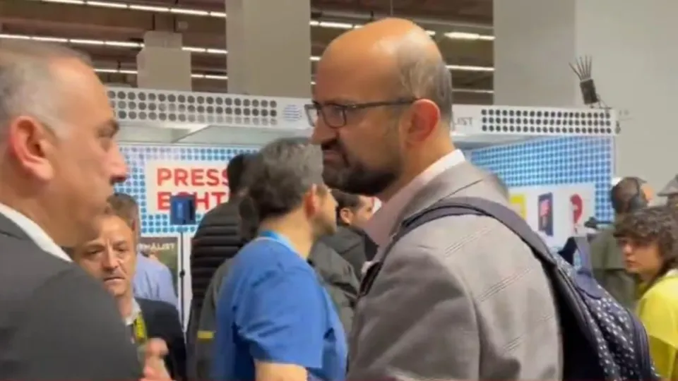 FETÖ’cüler A Haber ekibine saldırdı!