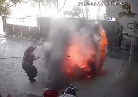 Salça yaparken bomba gibi patladı! Şoke eden anlar kamerada