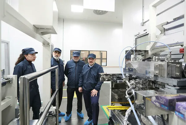 Sanayi ve Teknoloji Bakanı Mustafa Varank Avrupa’nın ilk ve tek silindirik lityum iyon pil üretim tesisini inceledi! İşte Türkiye’nin yeni hedefi