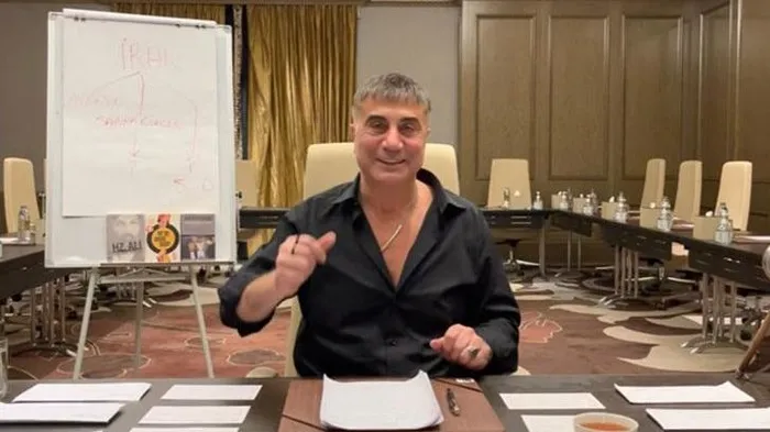 Takvim Gazetesi Yazarı Bülent Erandaç'tan A Haber canlı yayınında dikkat çeken açıklama: Organize suç örgütü elebaşı Sedat Peker 'omerta'ya mı güveniyor? - 3