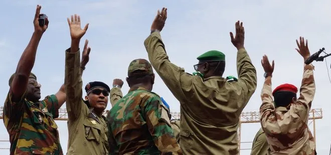Nijer’de darbeye karşı darbe hazırlığı! Ordulara kritik talimat