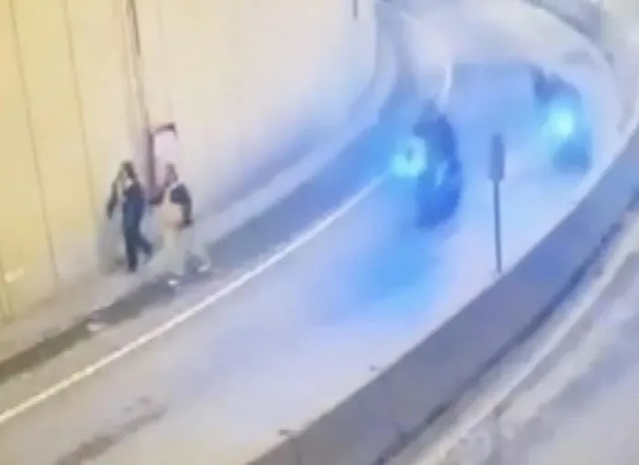 istanbul-sislide-kaza-yapan-motosikletli-polis-memuru-sehit-oldu-1711158126017.jpeg Acı haber! Motosikletli polis memuru şehit oldu - 2