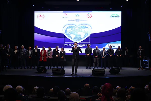 istanbula-murad-olmaya-geliyor-31-mart-vurgusu-istanbulda-tek-bir-yapi-kalmayincaya-kadar-kentsel-donusumu-ger-1709069984179.jpg İstanbul'a murad olmaya geliyor! 31 Mart vurgusu: İstanbul'da tek bir yapı kalmayıncaya kadar kentsel dönüşümü gerçekleştireceğiz - 3