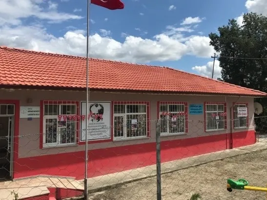 ferda-ogretmen-ilk-gorev-yaptigi-okulu-unutmadi-42-yillik-vefa-1662963420979.jpg Ferda öğretmen ilk görev yaptığı okulu unutmadı! 42 yıllık vefa - 7