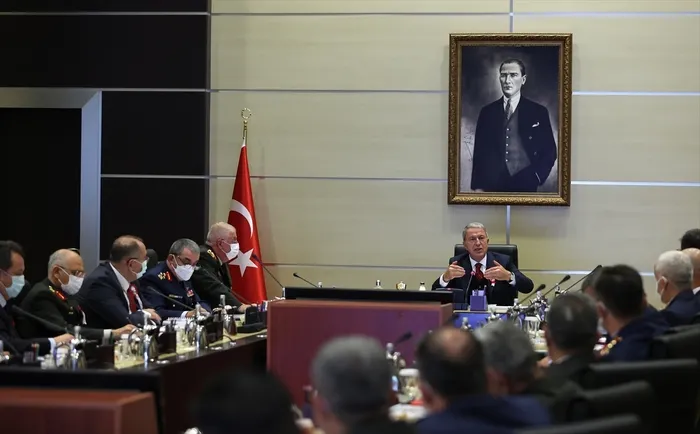 Son dakika: Suriye'ye operasyon olacak mı? Milli Savunma Bakanı Akar: Gereken ne varsa zamanı gelince yapılacak - 3