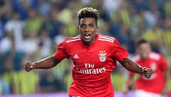 Fenerbahçe Galatasaray maçının şifreleri belli oldu! İki teknik adam derbide nasıl bir taktik izleyecek?