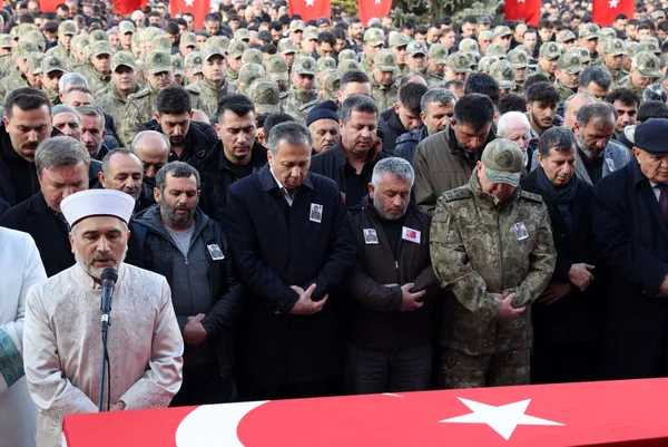 Pençe-Kilit şehidi Piyade Sözleşmeli Er Salih Ay’a veda