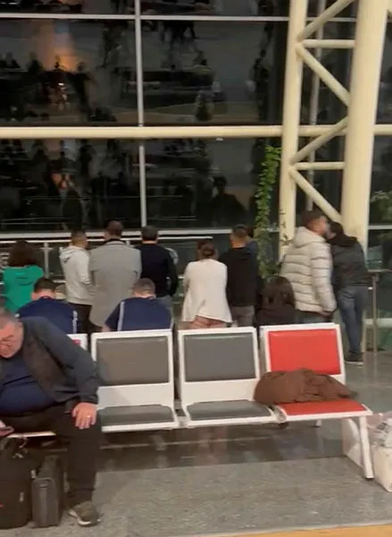 1668715213624.jpg Diyarbakır-Antalya seferini yapan uçakta bomba alarmı! Çantamızda bomba var diyaloğu paniğe neden oldu... İhbar asılsız çıktı - 3
