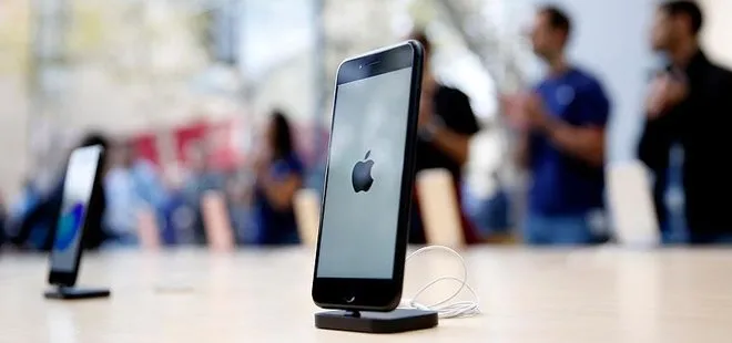 Apple’ın iPhone satışları düştü