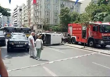 Alkollü sürücü ortalığı birbirine kattı! İstanbul'un göbeğinde trafiği felç etti