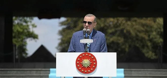 Başkan Recep Tayyip Erdoğan’dan Menderes’in kabrine ziyaret: Ülkemizle ilgili karanlık hevesler başarıya ulaşamadı